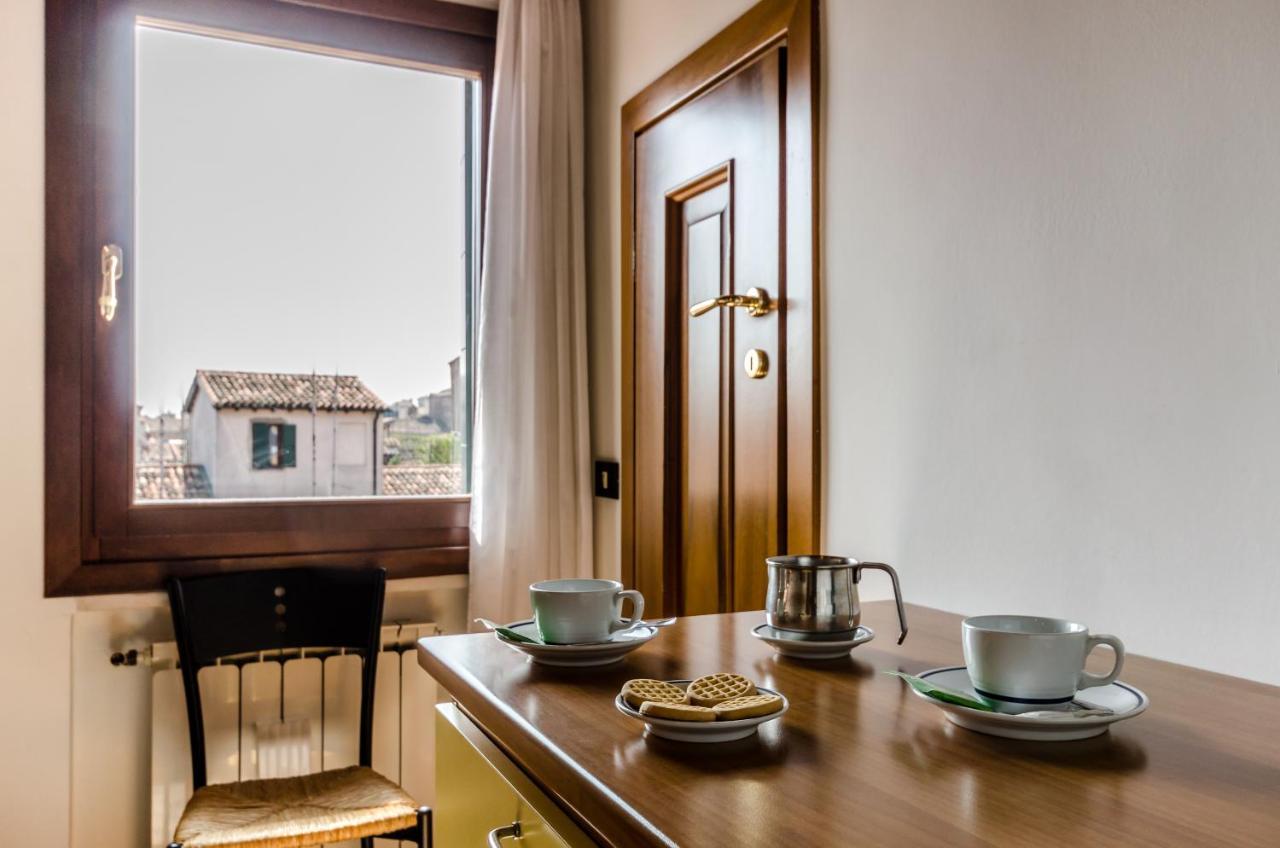 Hotel Ariel Silva Velence Kültér fotó